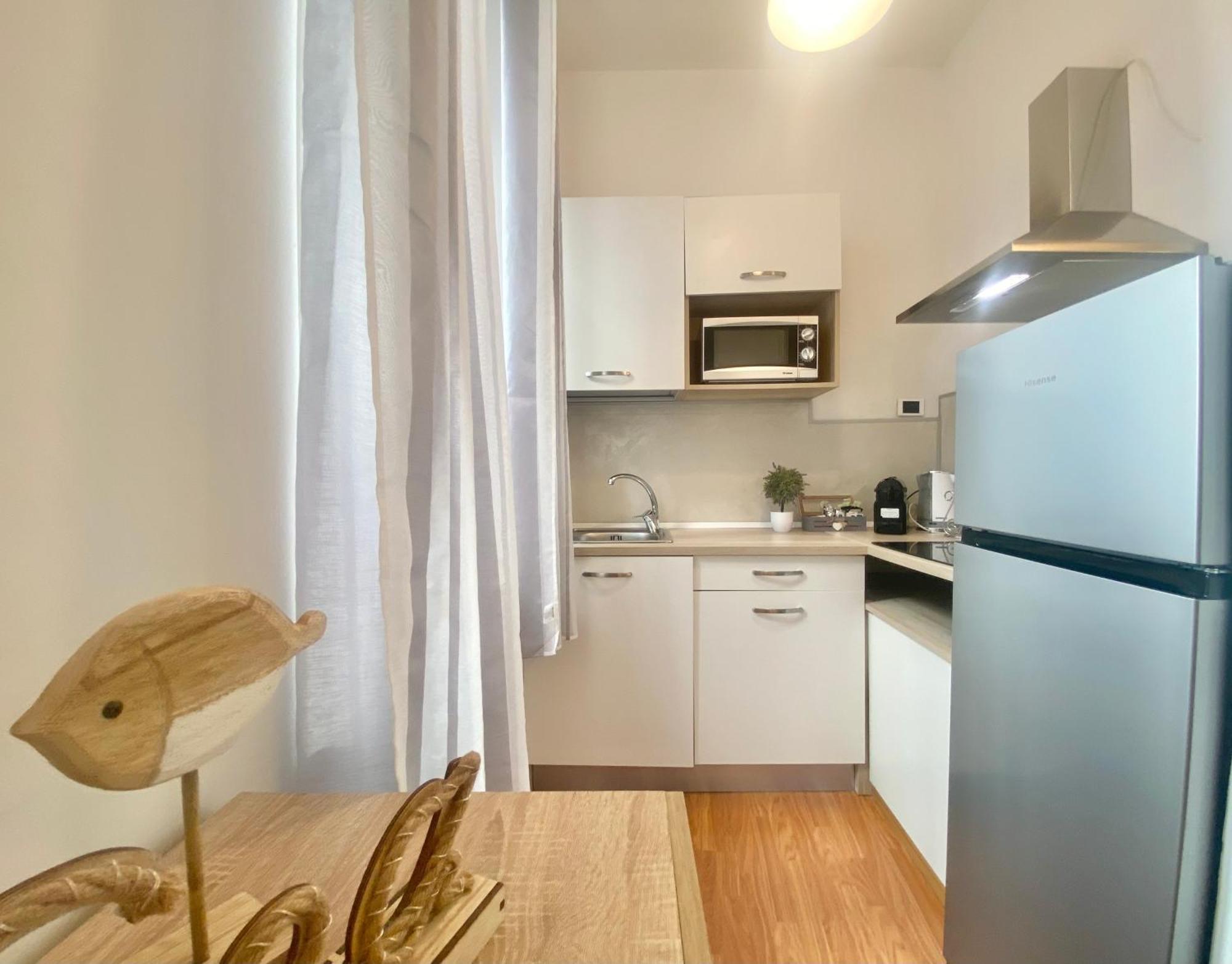 Mazzini 12 Very Central Apartment With Private Garage, Air Conditioning, Wifi, Just 50 Meters From The Beach Рапалло Экстерьер фото
