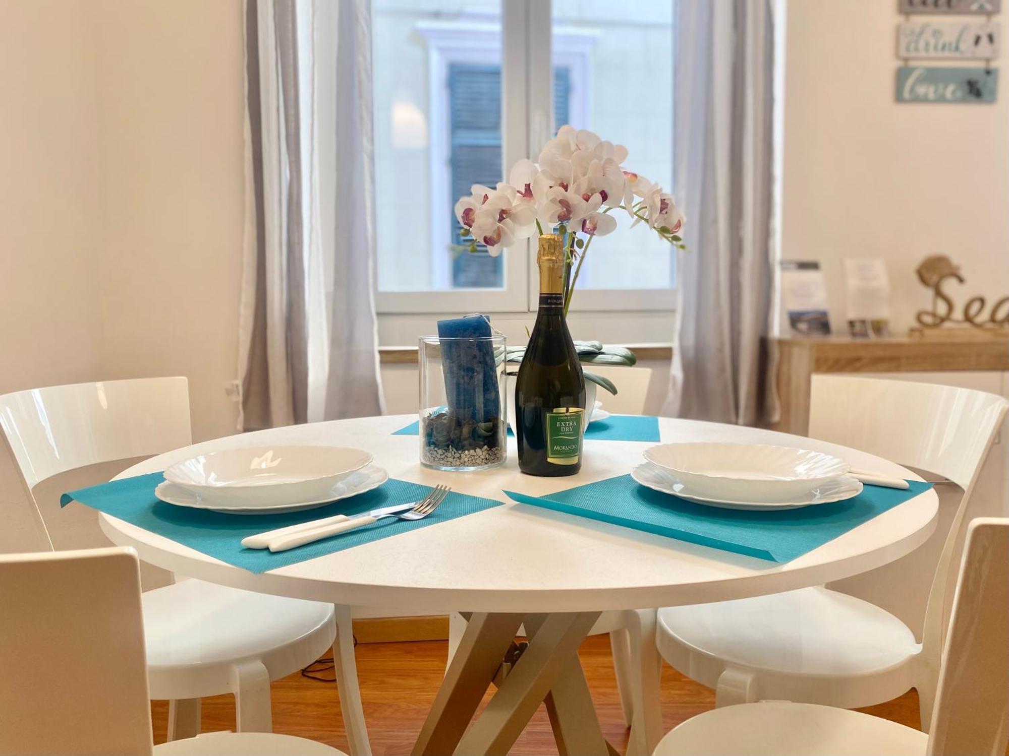 Mazzini 12 Very Central Apartment With Private Garage, Air Conditioning, Wifi, Just 50 Meters From The Beach Рапалло Экстерьер фото
